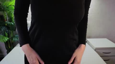 Elizabeth online show from 03.10.26