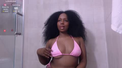 Snapshot of elizabethbell_ chatting on 10.19.25 Elizabeth online show from 10.19.25