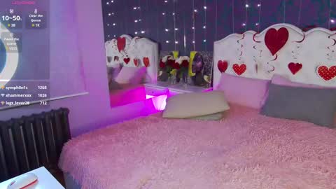 Snapshot of elizamayers chatting on 02.09.25 Linda online show from 02.09.25