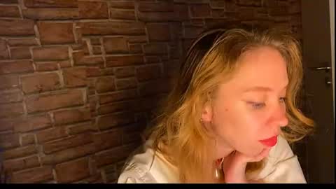 Snapshot of elizastorm chatting on 07.08.26 Eliza online show from 07.08.26