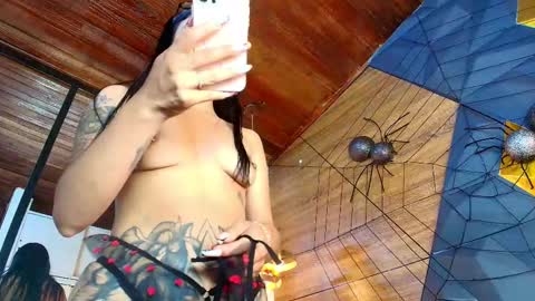 elizbeth_777 online show from 10.25.25