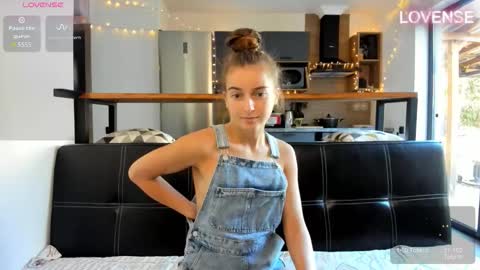 Eliz                               online show from 01.14.26