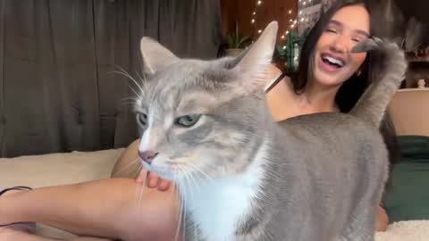Snapshot of ella2sweet chatting on 04.16.26 Ella online show from 04.16.26