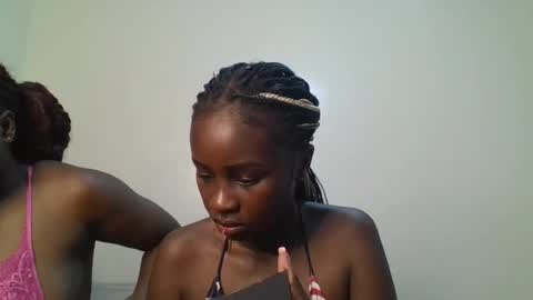 Snapshot of ella8_ chatting on 06.25.26 ella8_ online show from 06.25.26