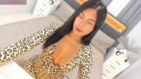 Ella online show from 09.09.25