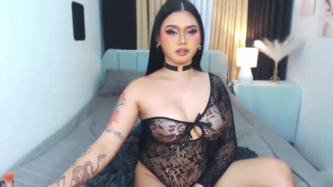 Snapshot of ella_fantasia chatting on 02.24.25 HI ITS ME ELLA online show from 02.24.25