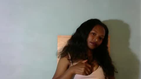 Snapshot of ella_kusih chatting on 05.12.26 Kusih online show from 05.12.26