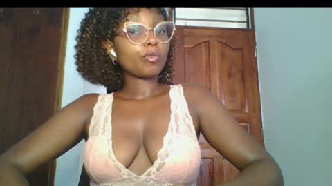 Ella online show from 03.10.25