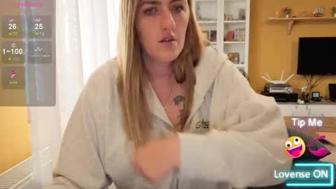 Snapshot of ella_max_live chatting on 09.27.25 Ella Max online show from 09.27.25