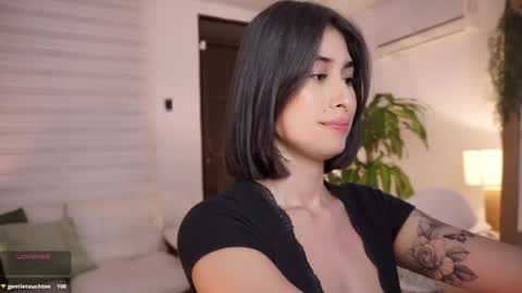 ELLA OWEN online show from 05.22.26