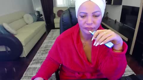 Ella online show from 02.12.26