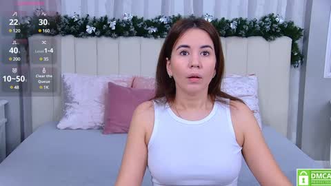 Snapshot of ellaander chatting on 01.12.25 Ella online show from 01.12.25