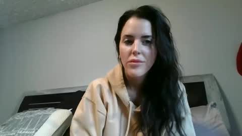 Ella online show from 12.02.24