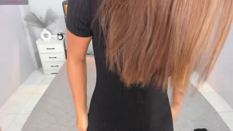 Snapshot of ellabrown_ chatting on 05.28.26 SINGLE PO online show from 05.28.26