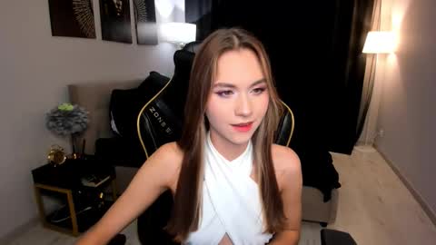 ellacurtis online show from 03.06.26