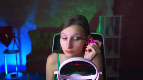 Snapshot of ellahorton chatting on 03.01.25 Ella online show from 03.01.25