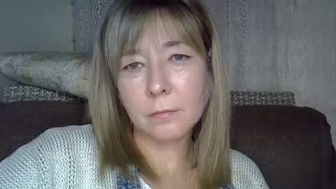 ellajohnsonx online show from 10.04.25