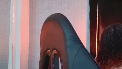 Ella Sanders online show from 03.25.26