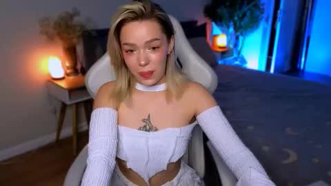 Snapshot of ellatwox chatting on 01.14.26 Ella online show from 01.14.26