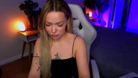 Ella online show from 03.18.26