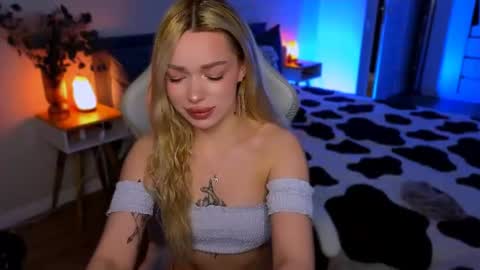 Snapshot of ellatwox chatting on 07.02.26 Ella online show from 07.02.26