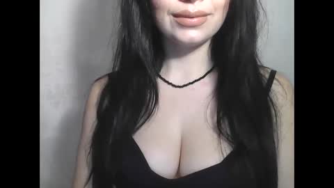 Snapshot of elle010843 chatting on 12.19.24 elle010843 online show from 12.19.24