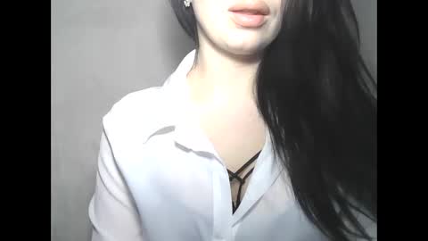 Snapshot of elle010843 chatting on 01.28.25 elle010843 online show from 01.28.25