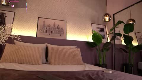 Elle Diane online show from 09.10.25