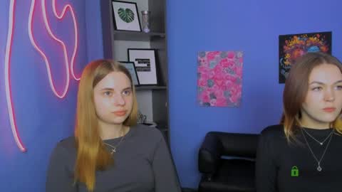 Snapshot of elli_ashley chatting on 04.06.26 Ashley online show from 04.06.26