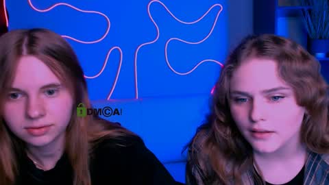 Snapshot of elli_ashley chatting on 04.07.26 Ashley online show from 04.07.26