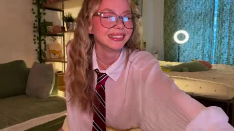 Snapshot of elli_harmon chatting on 04.25.26 Ellie --- Ill see you either on Friday or Saturday and definitely on Sunday online show from 04.25.26