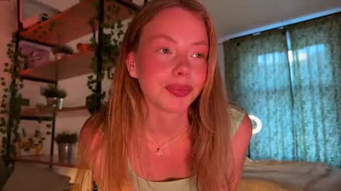 Snapshot of elli_harmon chatting on 05.08.26 Ellie --- Ill see you either on Friday or Saturday and definitely on Sunday online show from 05.08.26