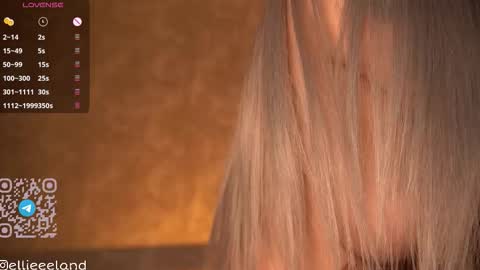 Snapshot of ellie_land chatting on 09.24.25 Lexy online show from 09.24.25