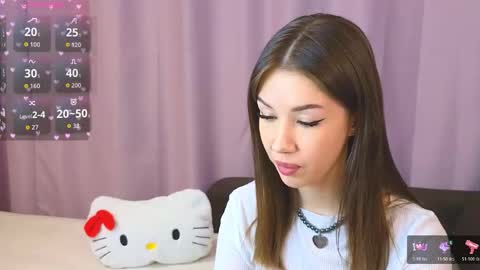 Snapshot of ellie_miller_ chatting on 11.21.25 ellie online show from 11.21.25