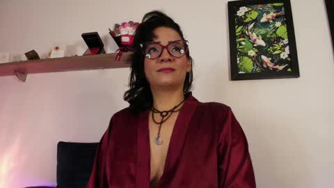 Snapshot of elliee1 chatting on 05.22.26 elliee1 online show from 05.22.26