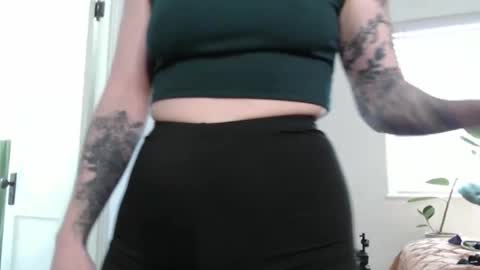 Ellie Rowyn online show from 04.03.26