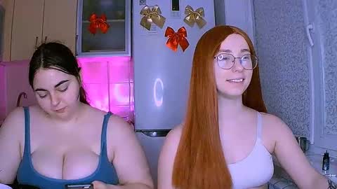 Snapshot of ellies_8 chatting on 01.31.25 Ellie online show from 01.31.25