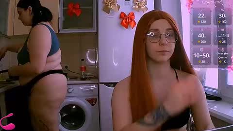 Snapshot of ellies_8 chatting on 02.03.25 Ellie online show from 02.03.25