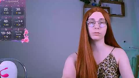 Snapshot of ellies_8 chatting on 02.08.25 Ellie online show from 02.08.25