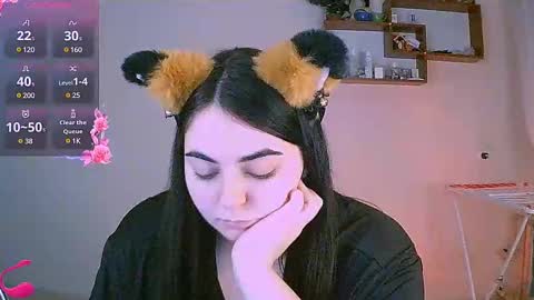 Snapshot of ellies_8 chatting on 02.09.25 Ellie online show from 02.09.25