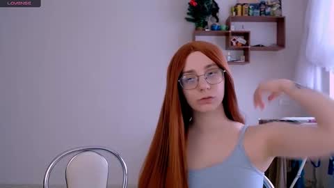 Snapshot of ellies_8 chatting on 02.26.25 Ellie online show from 02.26.25