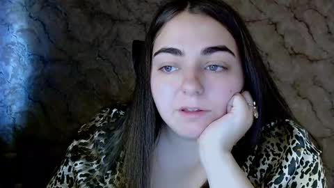 Snapshot of ellies_8 chatting on 09.13.25 Ellie online show from 09.13.25