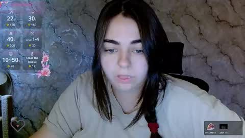 Snapshot of ellies_8 chatting on 09.17.25 Ellie online show from 09.17.25