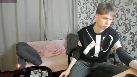 elliot_mars_ online show from 10.07.25