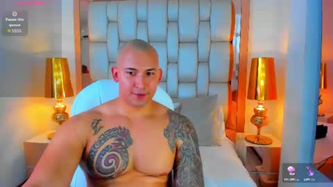 Snapshot of elliott_veelez chatting on 07.11.26 E L L I O T V E L E Z online show from 07.11.26