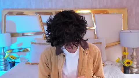 Snapshot of elliotvolkov chatting on 01.09.26 elliotvolkov online show from 01.09.26