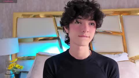 Snapshot of elliotvolkov chatting on 01.15.26 elliotvolkov online show from 01.15.26