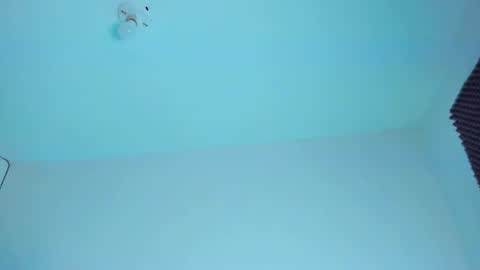 Snapshot of ellope chatting on 10.26.25 Ellope online show from 10.26.25