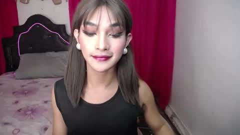 Snapshot of ellorrey chatting on 02.04.26 ELLORREY online show from 02.04.26