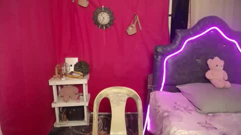 Snapshot of ellorrey chatting on 02.22.26 ELLORREY online show from 02.22.26